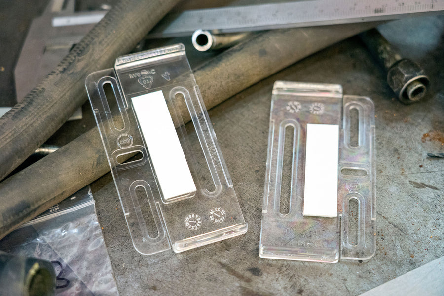 SimpleFix Clearline - Rahmenloser Kennzeichenhalter | TÜV für Kennzeichen in Österreich